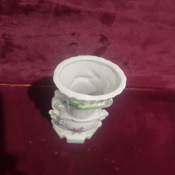 Vtg Japanese victorian style mini bud vase green bunny rabbit flowers porcelain - Picture 2 of 10